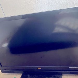 42” late model flat screen